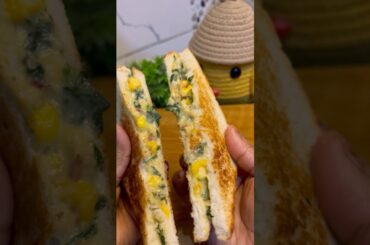 Creamy Palak Corn Sandwich Recipe | Healthy & Quick Breakfast | 10 Minute Snack