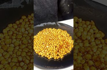 Healthy Chana chikki by Nitesh soni#shorts #ytshorts#chikki #recipe #healthy @Indianfoodasmr786