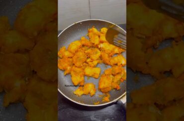 Masala Bread Upma Recipe | Bread Chilli Recipe | Chilli Bread Recipe #shorts #bread #upma #recipe