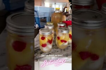 Sip with me #pineapple #detox #healthy #refreshing #drink #healing #ginger #masonjar #diy #simple