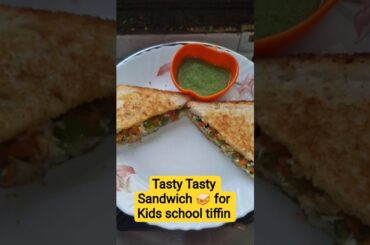 Healthy Tiffin Ideas for Kids/Lunchbox Recipe | Easy And Quick Tiffin Recipe | Paneer Veggy Sandwich