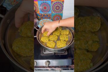 Healthy bhi, crispy bhi #shwetazcookbook #broccoli #snacks #brocollirecipe #quicksnacks #recipe