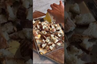 Healthy Caesar salad recipe by Nara Smith #narasmith #caesarsalad #saladrecipe #healthyfood #couples