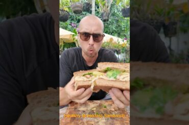 Healthy Breakfast Sandwich with Omelet, Avocado & Shrimp #healthybreakfast #healthyeating