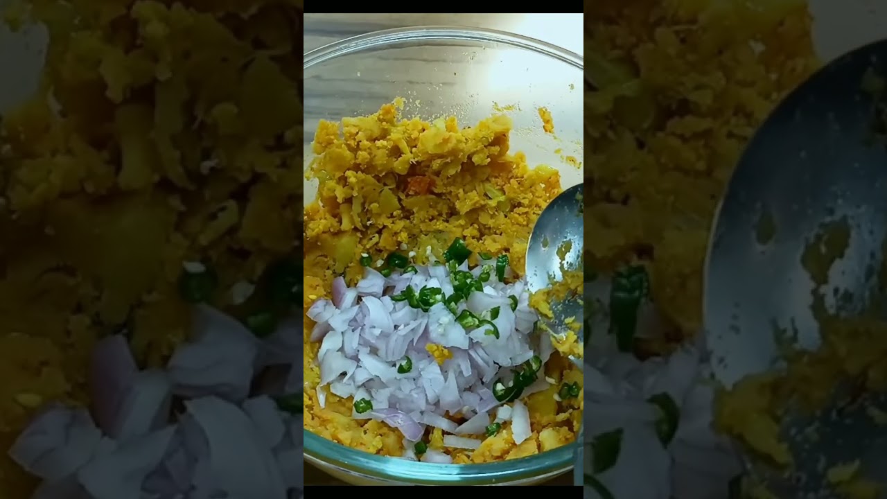 leftover aloo ki sabji ke aalu vade/batata vada#viralvideo leftover aloo ki sabji ke aalu vade/batata vada#viralvideo