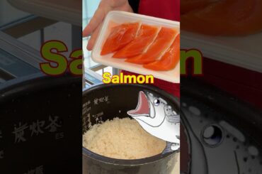 [Cooking salmon with rice in a rice cooker!?]Japanese recipe where garlic butter whets your appetite