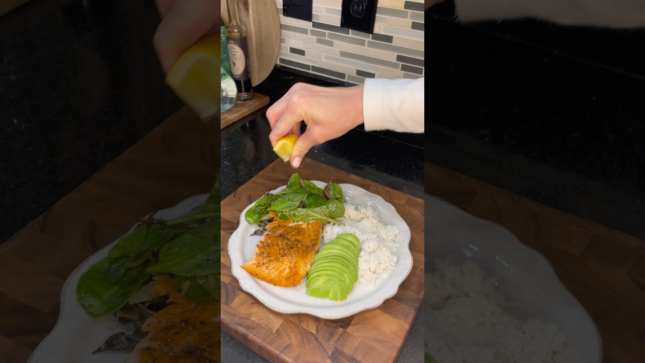 salmon avocado bowls salmon avocado bowls