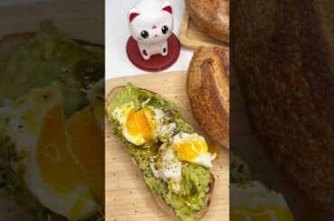 My Go-To Healthy Breakfast | Avocado Toast with Poached Eggs #sandwich #avacadotoast #brackfast