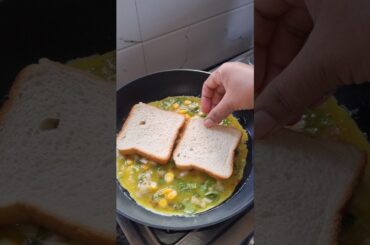 healthy breakfast bread omelette #shorts #egg