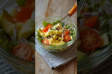 Shrimp Avocado Healthy Salad - #ai #foodlovers #healthybreakfast #protein #lowcalorie #nutrition
