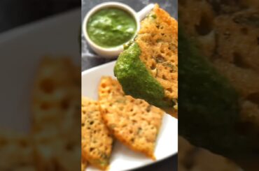 Healthy Moong Dal Chilla Recipe #shorts #youtubeshorts #viralshorts #breakfast #moongdalrecipe