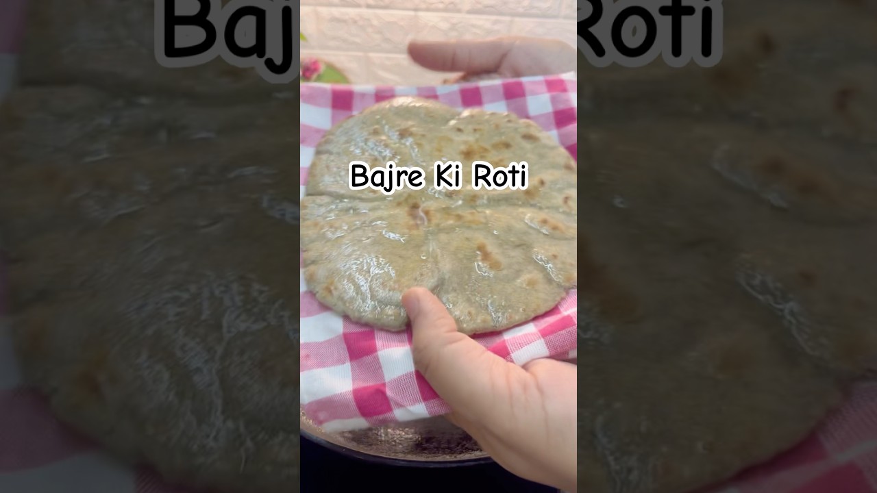 Garama Garam Bajre Ki Roti Recipe | Winter Special Rajasthani Roti #shorts #youtubeshorts #viral Garama Garam Bajre Ki Roti Recipe | Winter Special Rajasthani Roti #shorts #youtubeshorts #viral