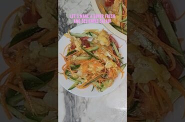 This Simple Twist Turns Basic Salad Into Something Special #healthyfood #saladrecipe