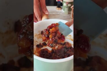 *NO MAIDA* EGGLESS PLUM CAKE RECIPE AT HOME #shorts