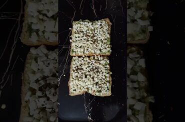 Healthy garlic cheesey bread / #trending #trendingshorts #food #foodshorts #funny #ytshorts #yt