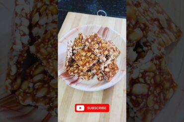 Peanut chikki at home || Peanut chikki recipe #chikki #peanut #mungfalikichikki #viral #shorts