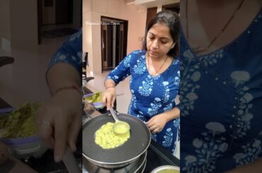 instant Besan ka chilla | healthy & tasty breakfast #besankachilla #recipe #shorts