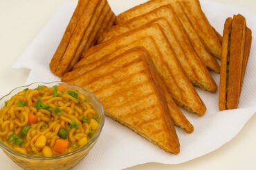 Veggies se Bhari Atta Maggie Aur Atta Bread se Banaya Healthy Grill Sandwich Tawa per