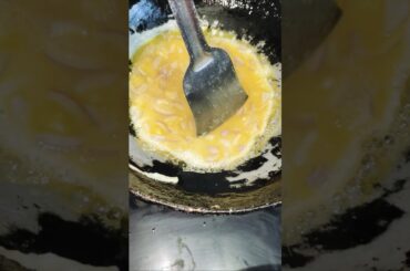 Eggs Recipe Shorts #trending #food #momowala #ytshorts #cooking #howtomakemomos #omlet #breakfast