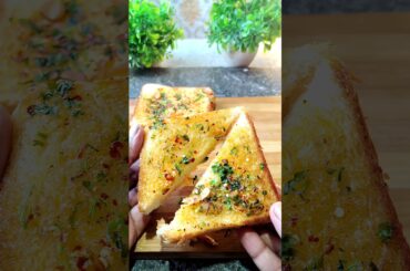 Is This the BEST Garlic Bread Recipe?