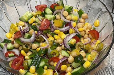 5-Minute Mediterranean Chickpea Salad Recipe | Healthy & Delicious #viralsalad #healtyfood #helalty