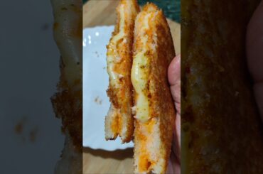 Cheesy sandwich #shorts #short#shortvideo#food #recipe#cooking#healthy #trending#viral #thetastybite