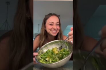 my therapist made this salad famous #healthyrecipe #salad