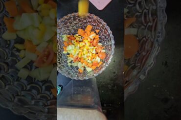 healthy salad recipe. Added garlic powder and black salt in curd #ytshorts #healthysalad #easytomake