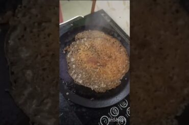 How to make crooked tawa roti ! #food #cooking #kuttu aata Chilla #healthy breakfast chilla#ytshorts