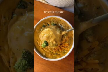 Vegan Broccoli Chedda' Soup #vegan #cheesy