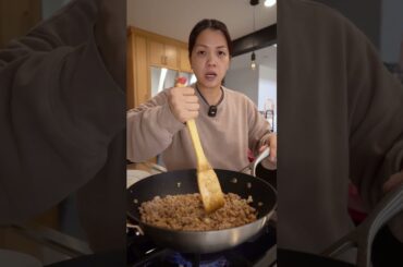 this dinner takes less than 30 minutes to make! caramelized ground turkey bowls