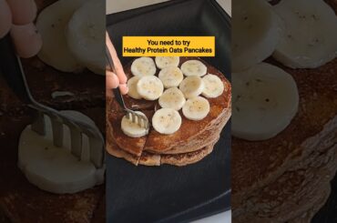 Healthy Breakfast Ideas, how to make Protein Oats Pancakes at home. #healthyfood #balanceddieting