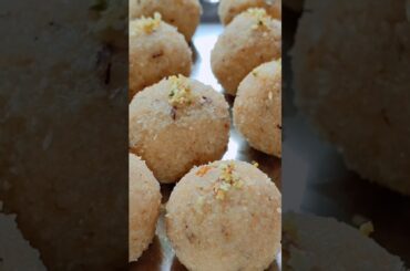 Jaggery Coconut laddu #kiranrajput8746 #coconutladdu #nosugar #healthyrecipes #viralshort #shorts