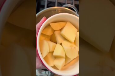 Healthy Clam Chowder (No Dairy, Low-Cal)