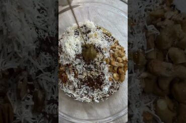 Vegan Oat & Nut Snack Recipe #HealthySnacks #VeganRecipe #Oats #NutButter #MapleSyrup #CleanEating