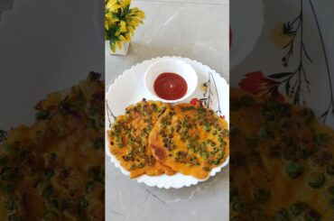 Easy and healthy breakfast recipe with green peas #breakfastrecipe #lunchboxrecipe  #trendingshorts