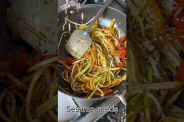 Low Carb Zoodles | Healthy Noodles | Zucchini Noodles | Low-Calorie Noodles | 23 gm protein recipes