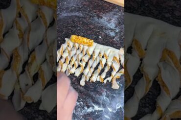 Twisted samosa #shorts #viral #shortsviral #recipe #youtubeshorts #cooking #foodie #samosa