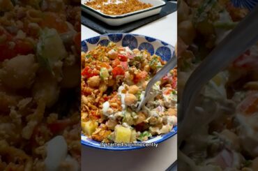 30G protein, 24G fiber, ~400 kcals. Best bean salad! Three-bean chickpea lentil salad. Smoky, lemony