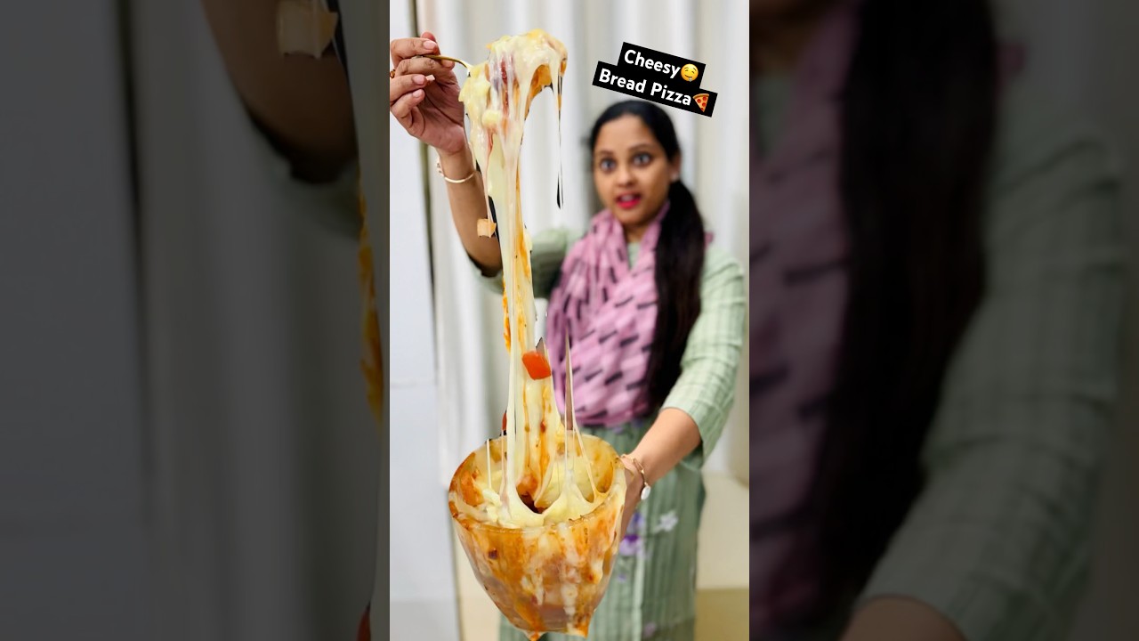 #shorts Bread Pizza #selinesrecipes #pizza #bread #shorts Bread Pizza #selinesrecipes #pizza #bread