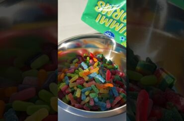 trying the viral candy salad!! #shorts #foodie