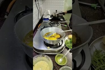 Aalu Pakoda Delicious Recipe @kalpanakirasoi24 #streetfoodrecipe  #villagefood  #indianstreetfood