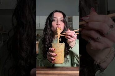 Peanut noodle jars!! #healthyfood #healthyrecipes #recipe