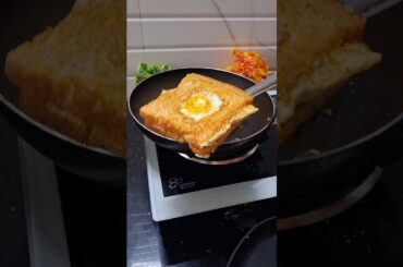 easy bread omelet recipe #virelshorts # trending # breakfast recipe