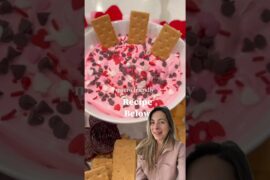 Healthier Valentines Dip! #easyrecipe #healthyrecipes #healthyswaps #dessertideas #lowsugar