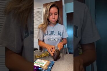 Foods To Eat For Healthy Hormones (from a Registered Dietitian)