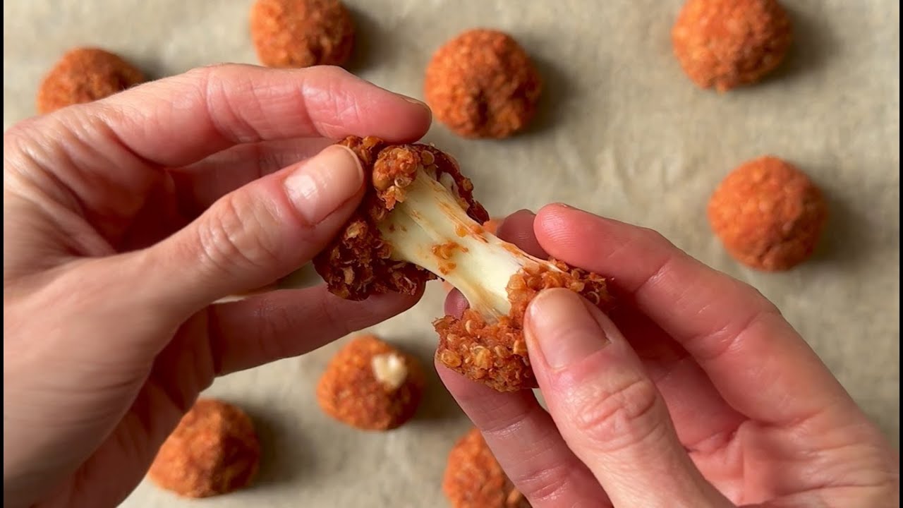 CHEESY Quinoa Pizza Bites! – (Healthy appetizer or snack recipe) CHEESY Quinoa Pizza Bites! - (Healthy appetizer or snack recipe)