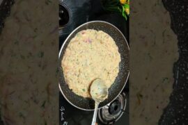 Vegetable moonglet - Indian version of omelette, a healthy breakfast /lunch recipe!