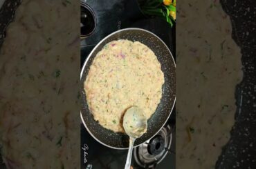 Vegetable moonglet - Indian version of omelette, a healthy breakfast /lunch recipe!