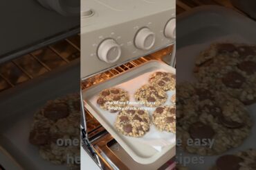 CHOC CHIP OAT COOKIES | easy & healthy snack recipe, only 4 ingredients #healthysnacks #easyrecipe